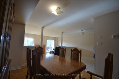 15 Boxhill Road • Markham, ON photo 6