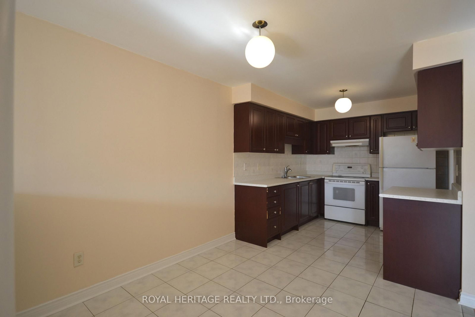 15 Boxhill Road • Markham, ON photo 9