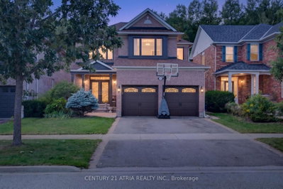 106 Wood Rim Drive • Richmond Hill, ON photo 2