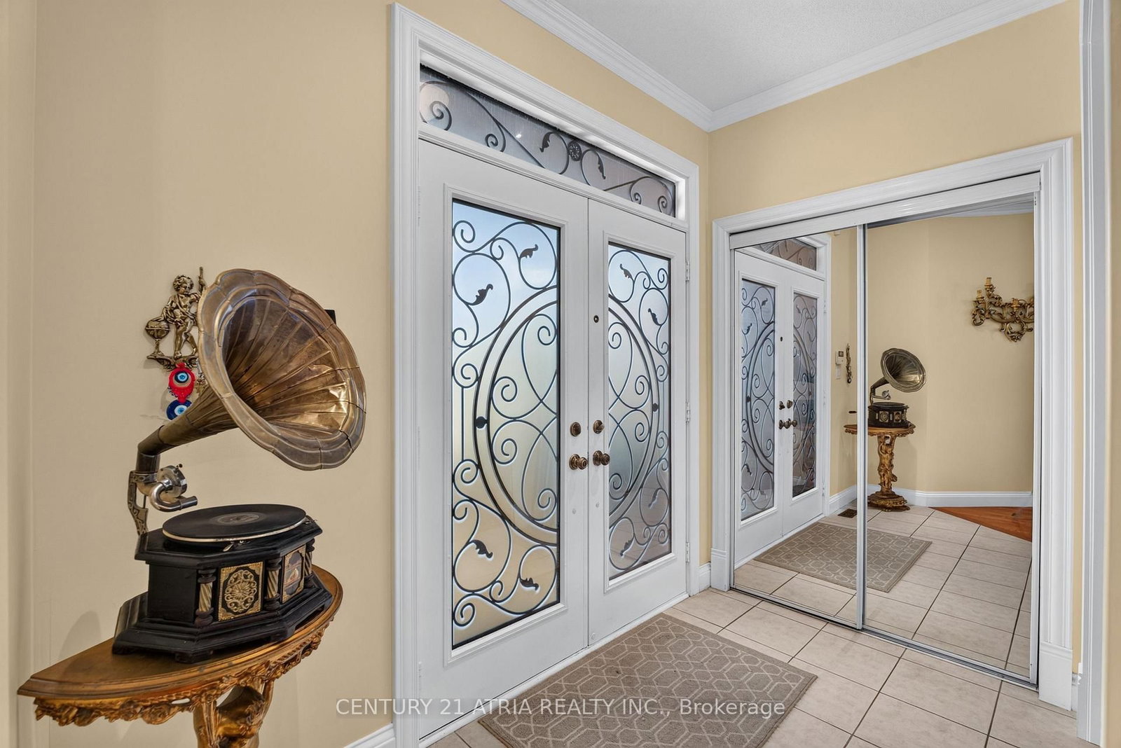 106 Wood Rim Drive • Richmond Hill, ON photo 6