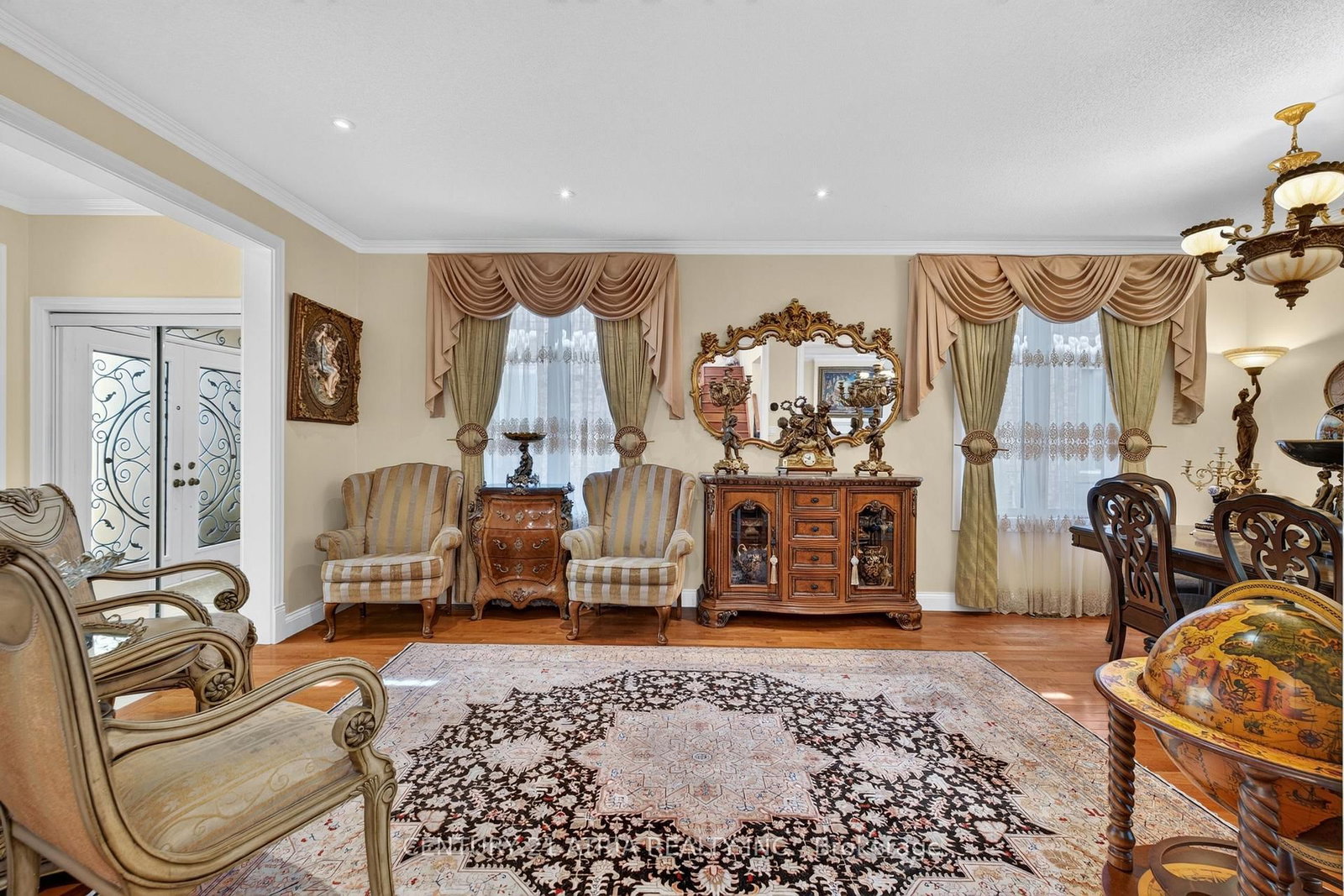 106 Wood Rim Drive • Richmond Hill, ON photo 8