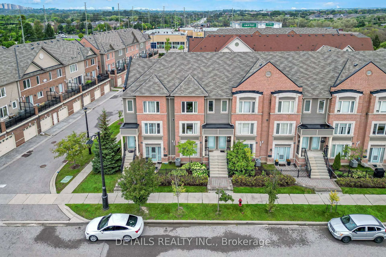 149 Lewis Honey Drive • Aurora, ON photo 6