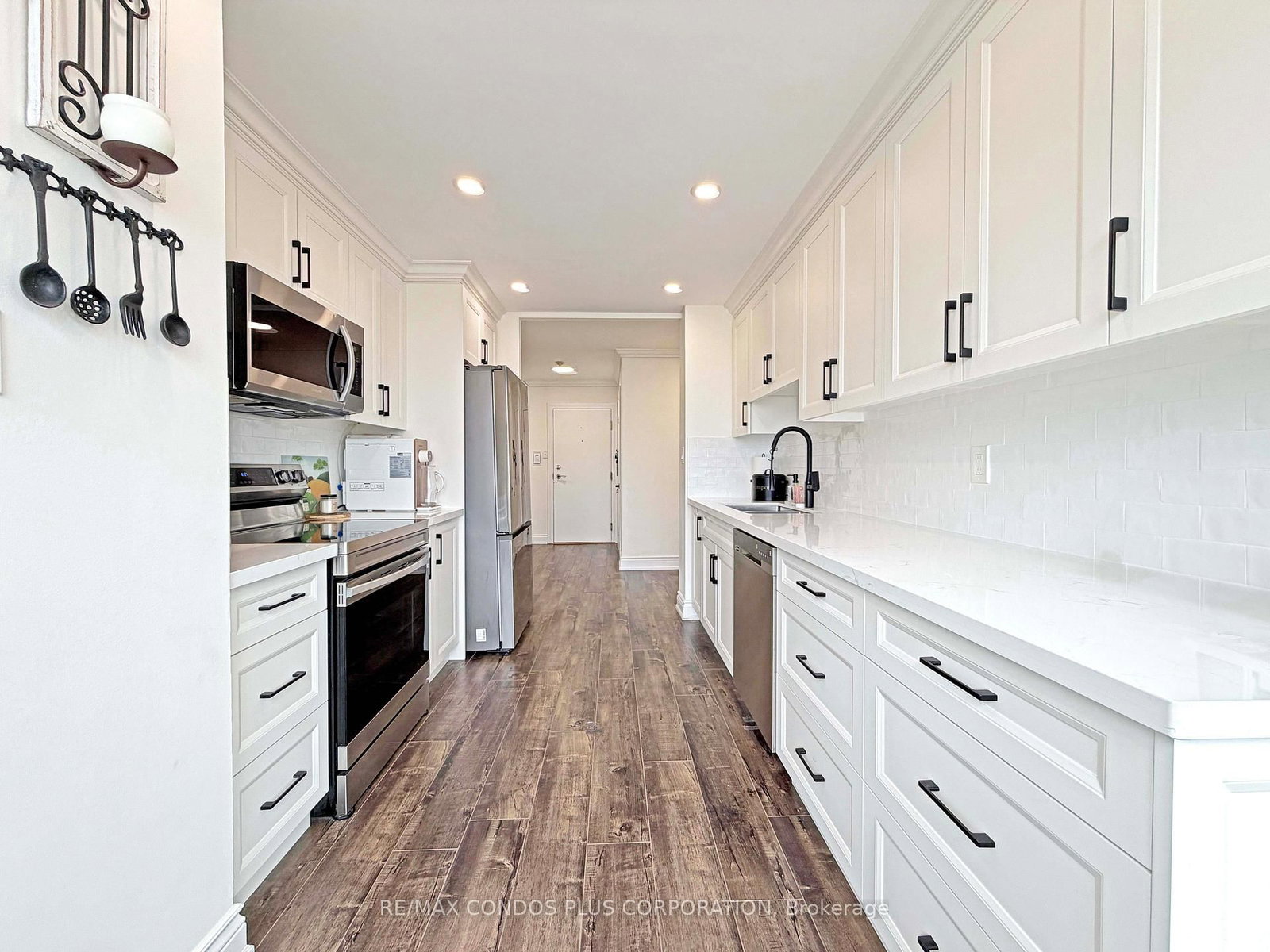 120 Promenade Circle • #1509 • Vaughan, ON photo 10