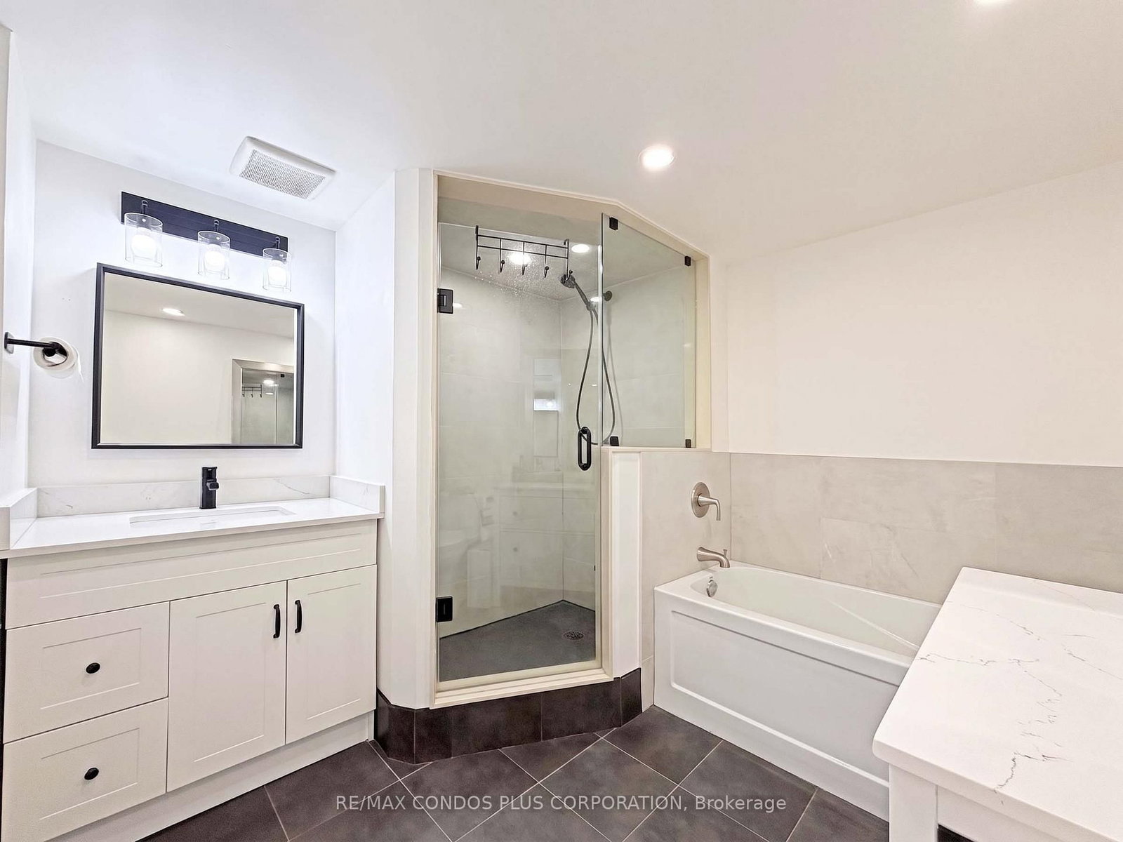 120 Promenade Circle • #1509 • Vaughan, ON photo 17