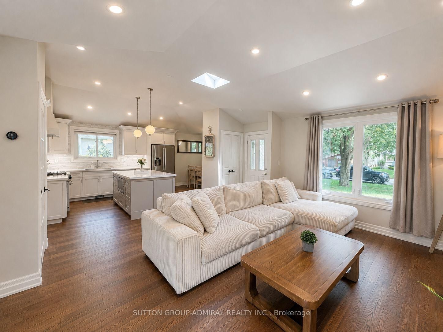 214 Centre Street N • New Tecumseth, ON photo 10