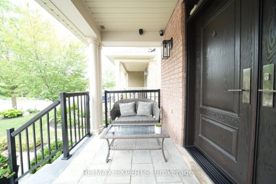 53 Braith Crescent • Whitchurch-Stouffville, ON photo 3