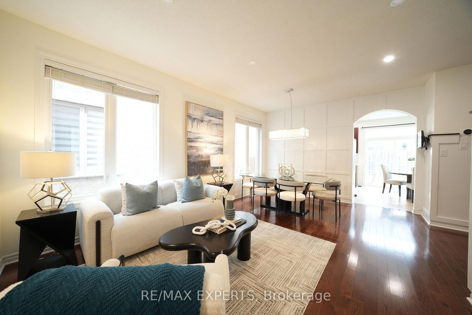 53 Braith Crescent • Whitchurch-Stouffville, ON photo 5