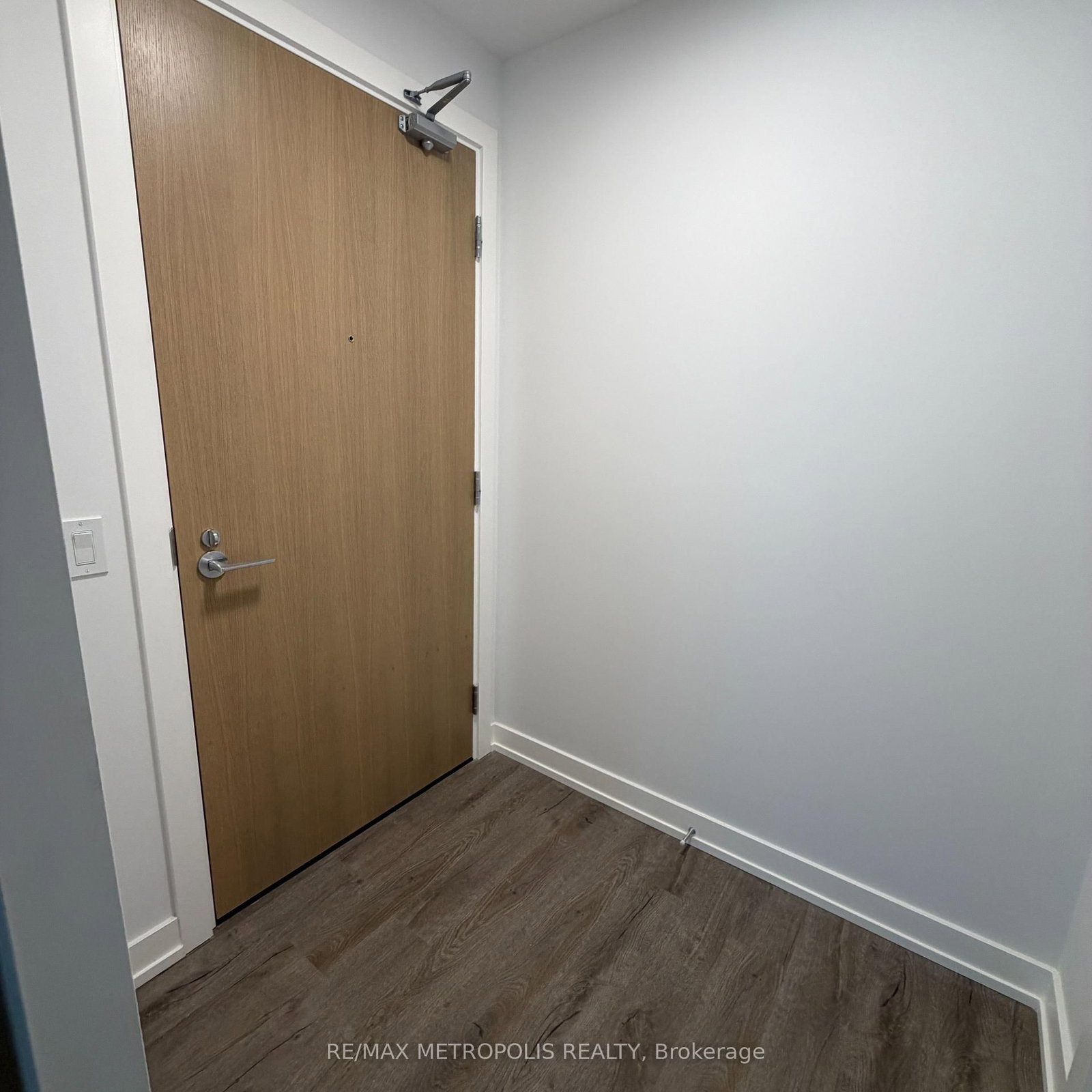 1507 B-21 Meadowdale Rd, Vaughan, view 2