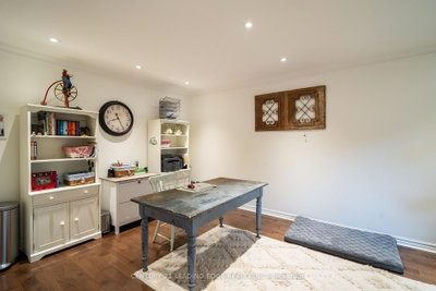 53 McClenny Drive • Aurora, ON photo 2