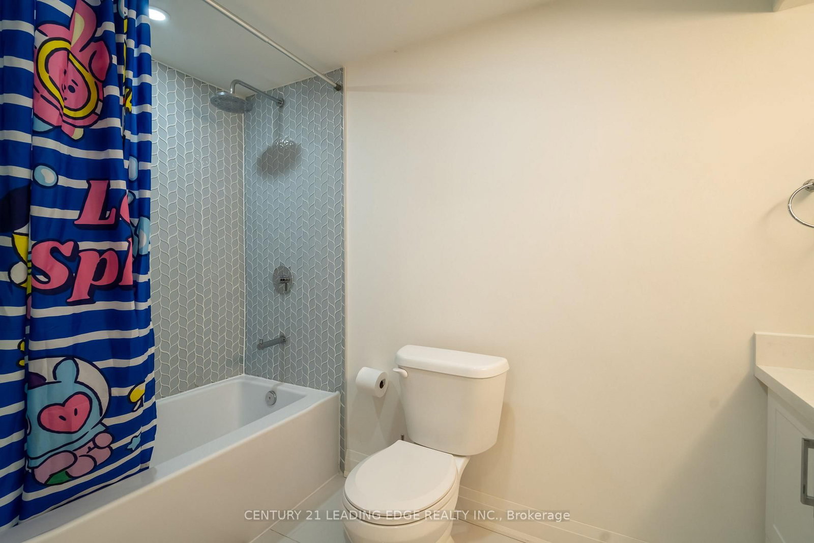 53 McClenny Drive • Aurora, ON photo 38