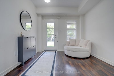 38 Arborea Lane • Whitchurch-Stouffville, ON photo 3