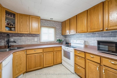 12 Centre Park Road • Essa, ON photo 5
