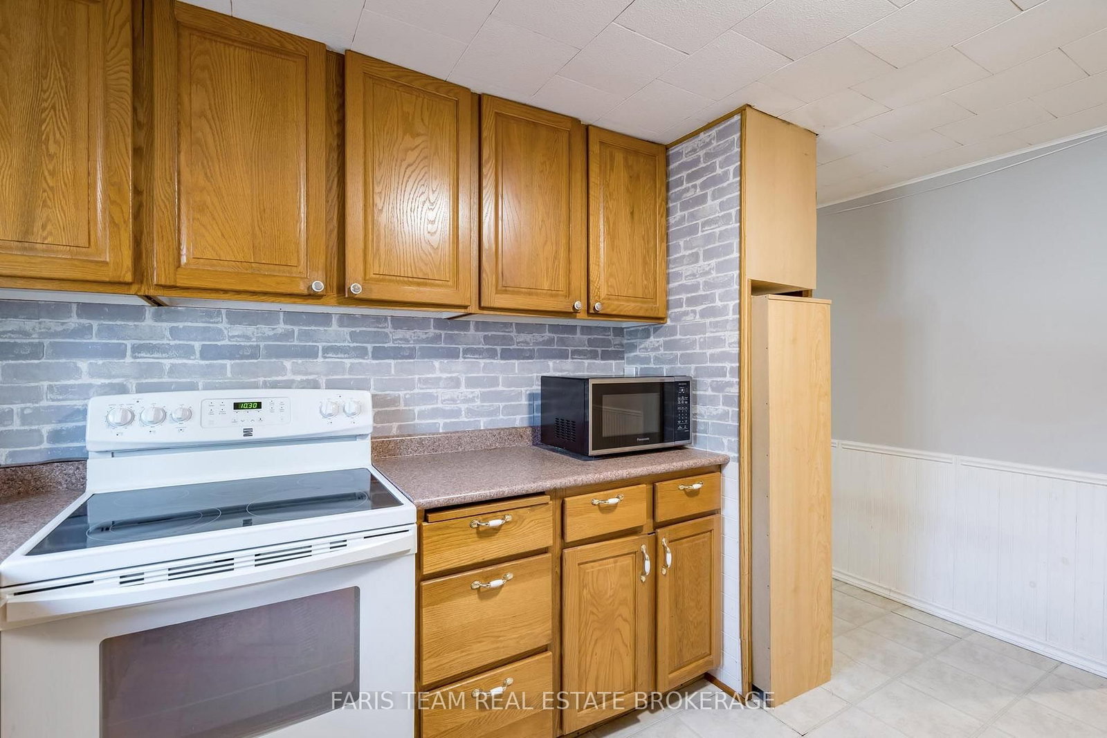 12 Centre Park Road • Essa, ON photo 8