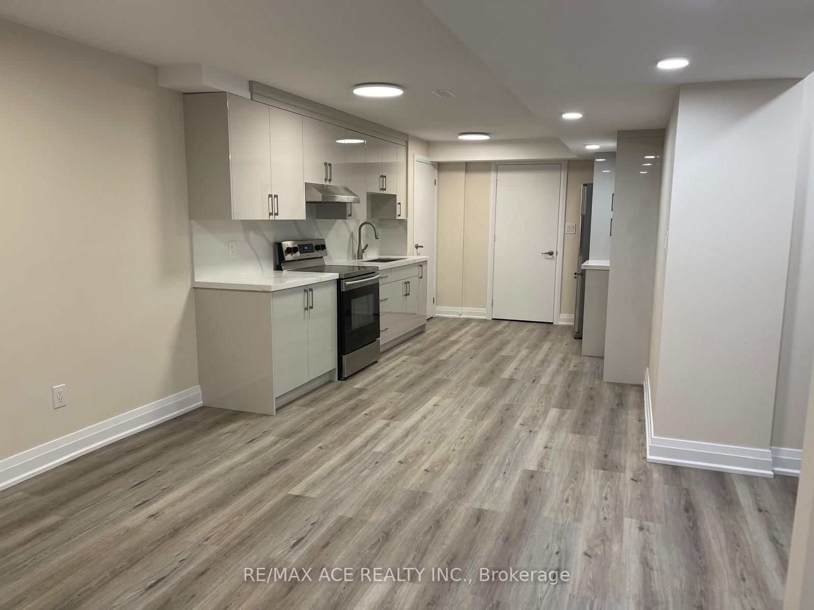 Bsmt-668 Via Campanile Ave, Vaughan, view 10