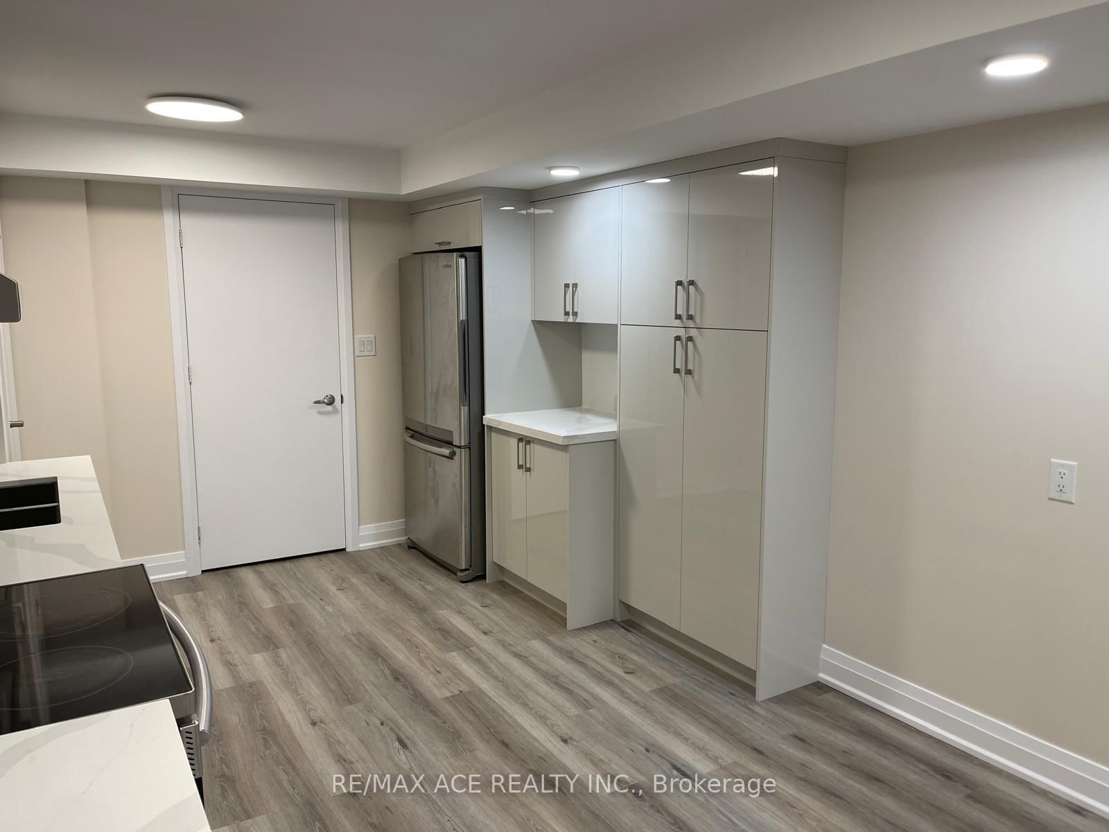 Bsmt-668 Via Campanile Ave, Vaughan, view 16