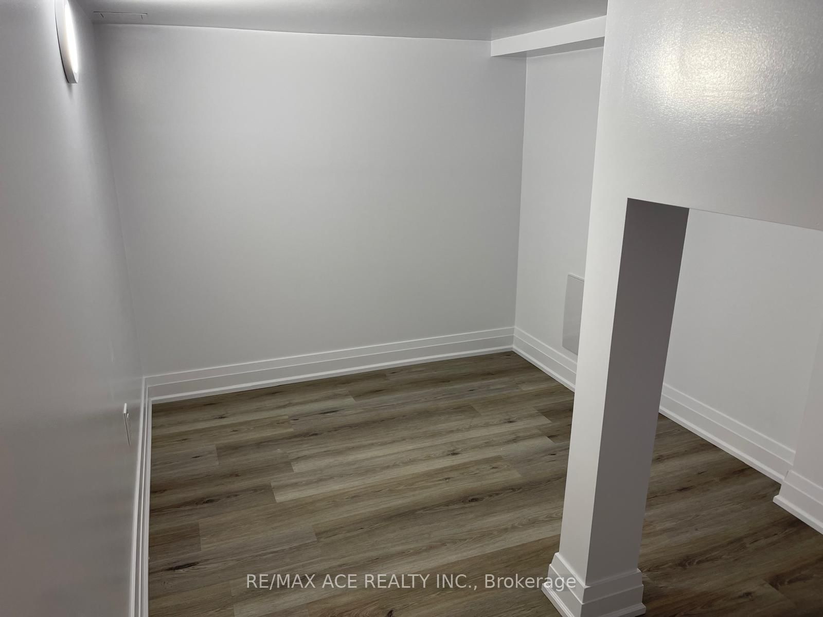 Bsmt-668 Via Campanile Ave, Vaughan, view 19