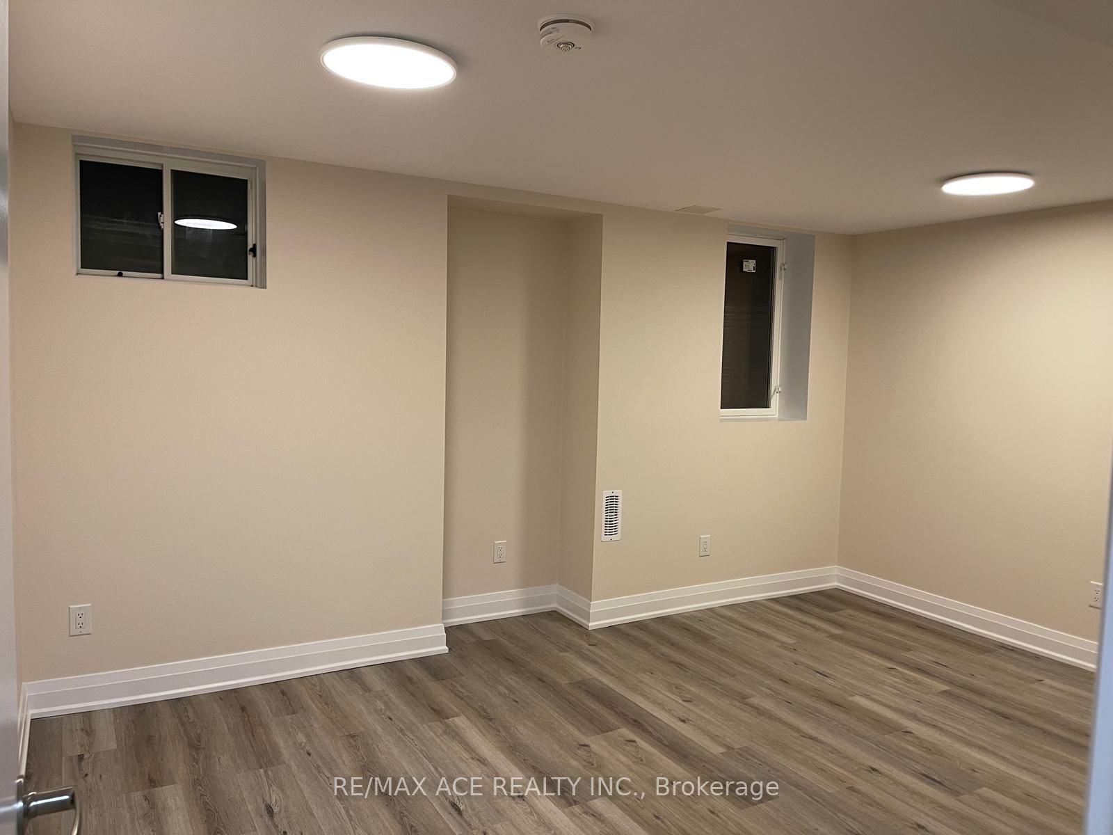 Bsmt-668 Via Campanile Ave, Vaughan, view 23