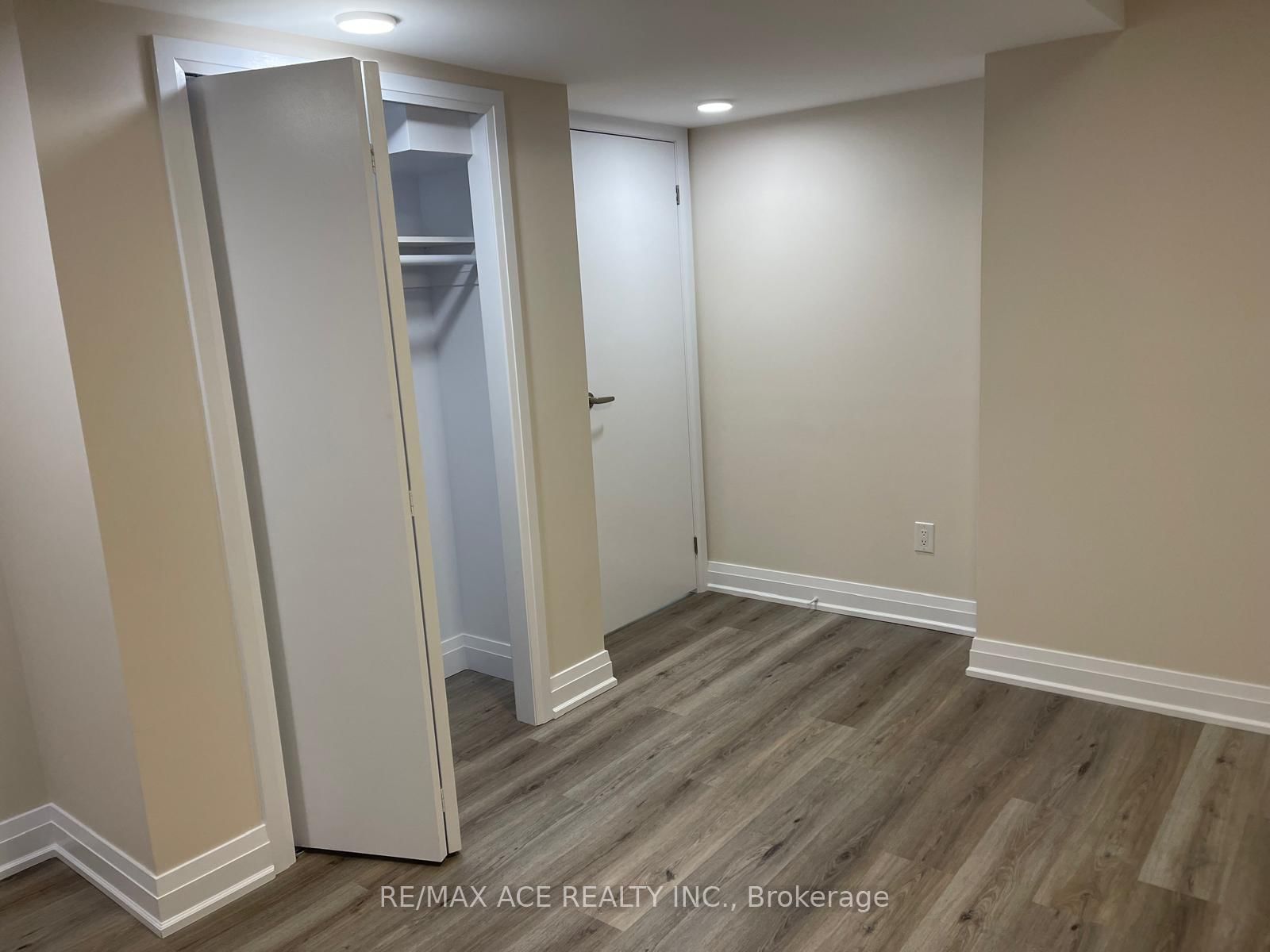 Bsmt-668 Via Campanile Ave, Vaughan, view 27