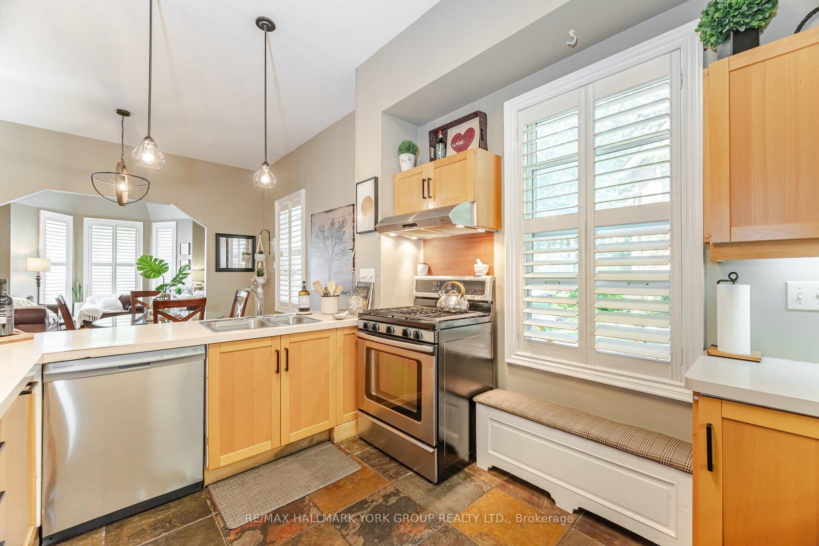 390 Main Street • King, ON photo 13