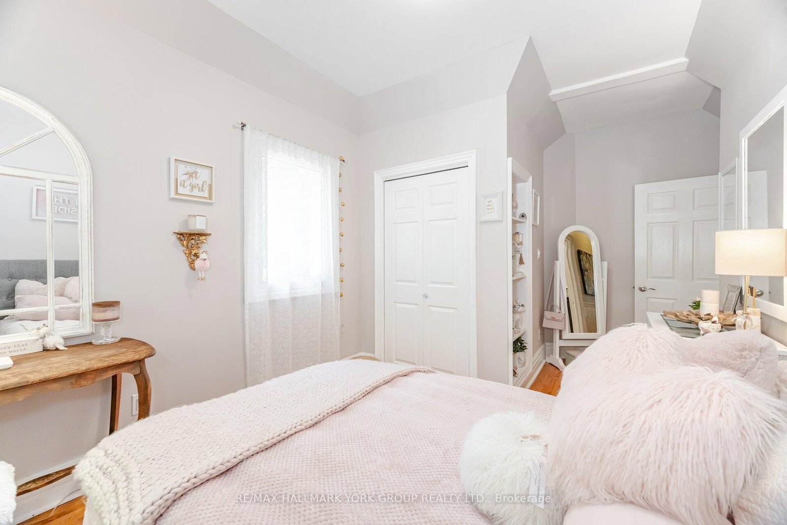390 Main Street • King, ON photo 23