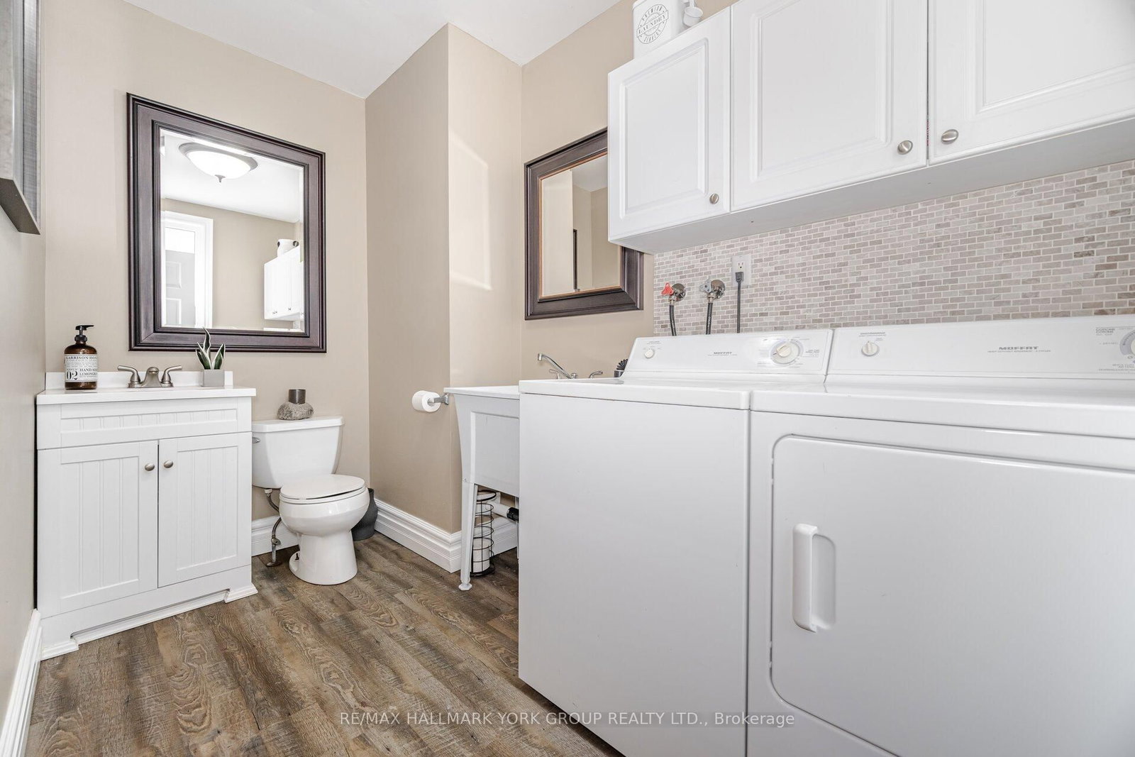 390 Main Street • King, ON photo 38