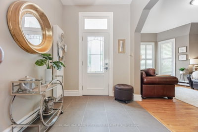390 Main Street • King, ON photo 5