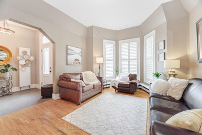 390 Main Street • King, ON photo 7