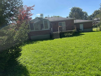 4 Bay Court • Georgina, ON photo 3