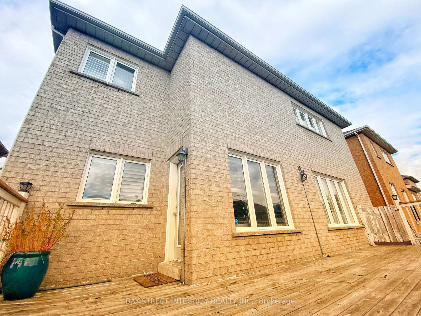 Main 114 Red River Cres, Newmarket, view 24