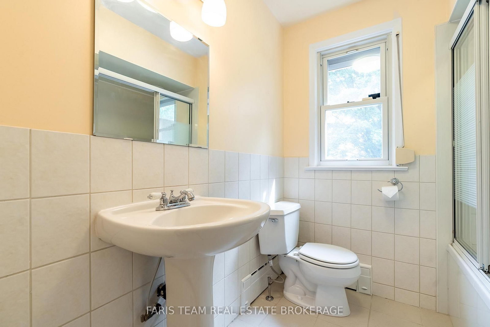 90 Bedford Park Avenue • Richmond Hill, ON photo 27