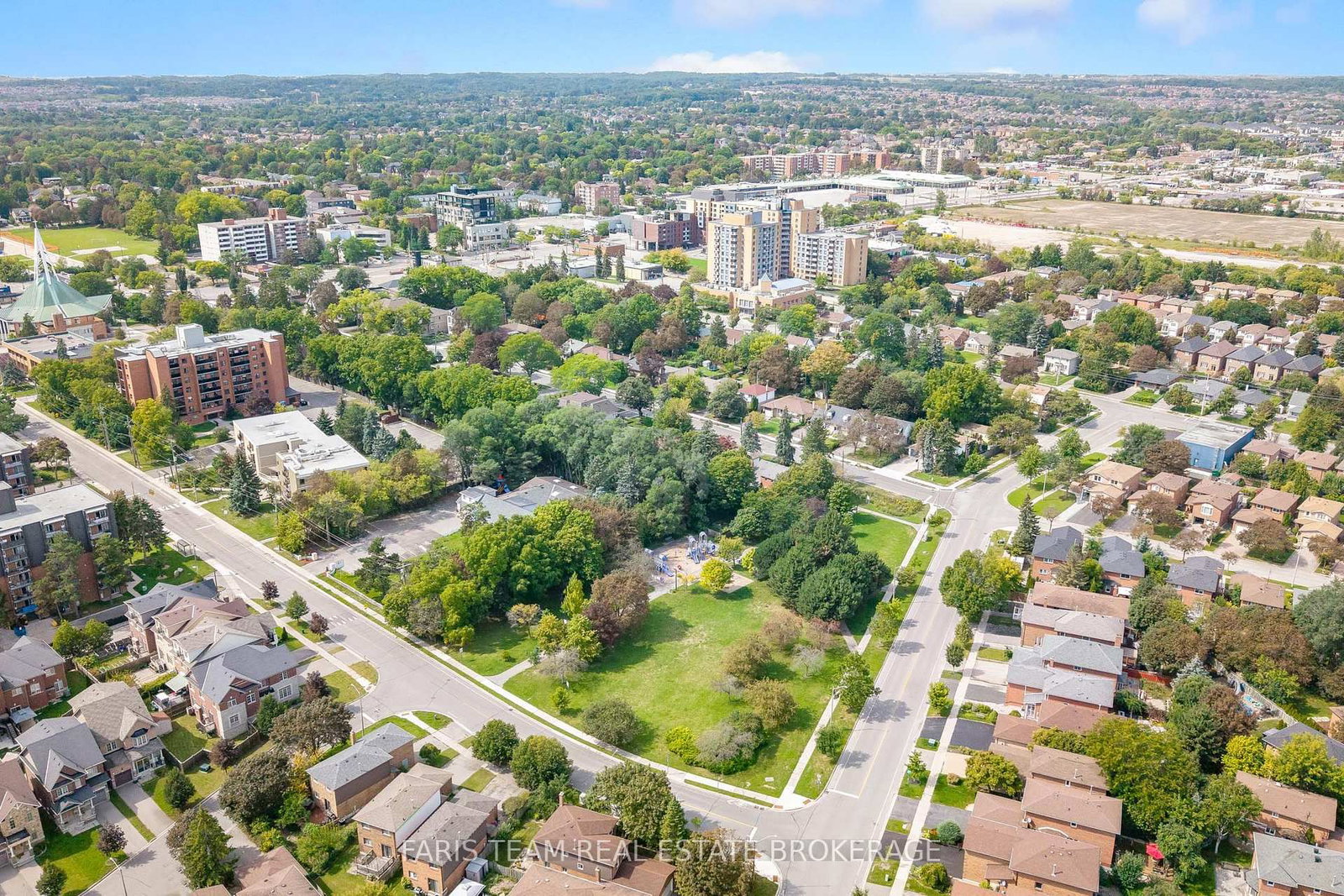 90 Bedford Park Avenue • Richmond Hill, ON photo 48