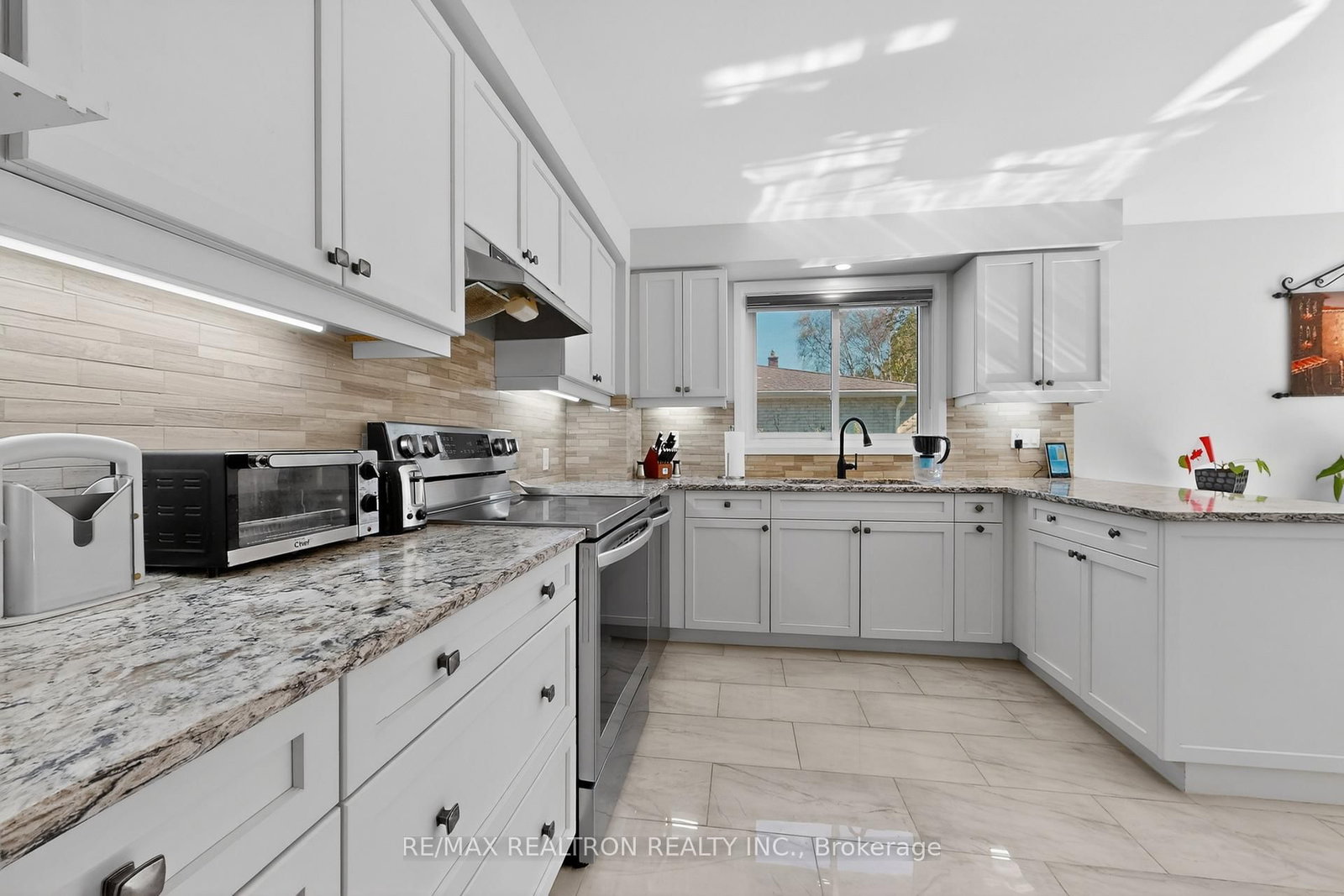 3 Earls Court • East Gwillimbury, ON photo 15