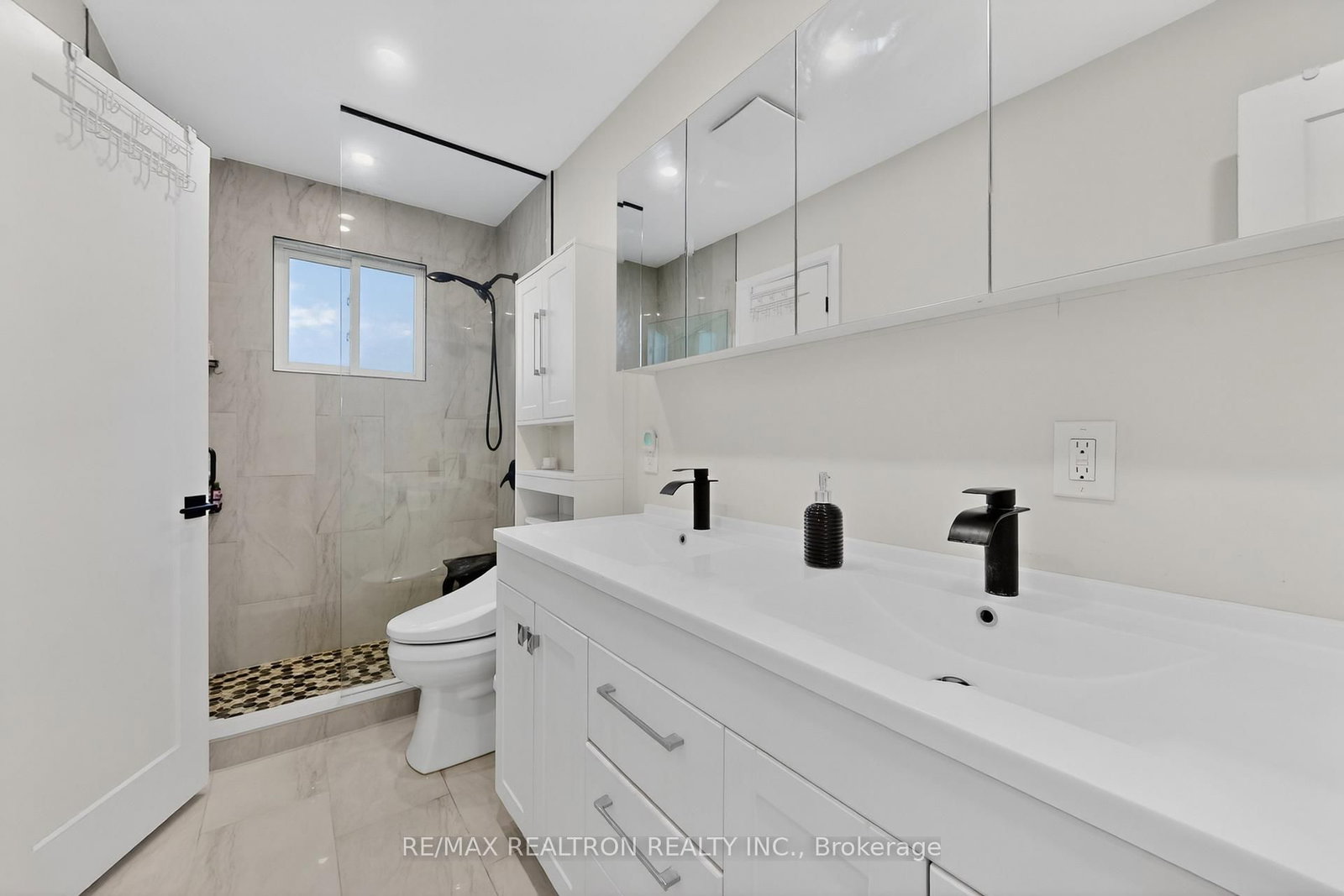 3 Earls Court • East Gwillimbury, ON photo 20
