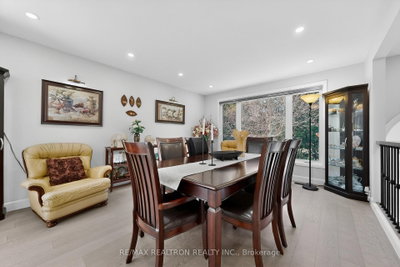 3 Earls Court • East Gwillimbury, ON photo 7