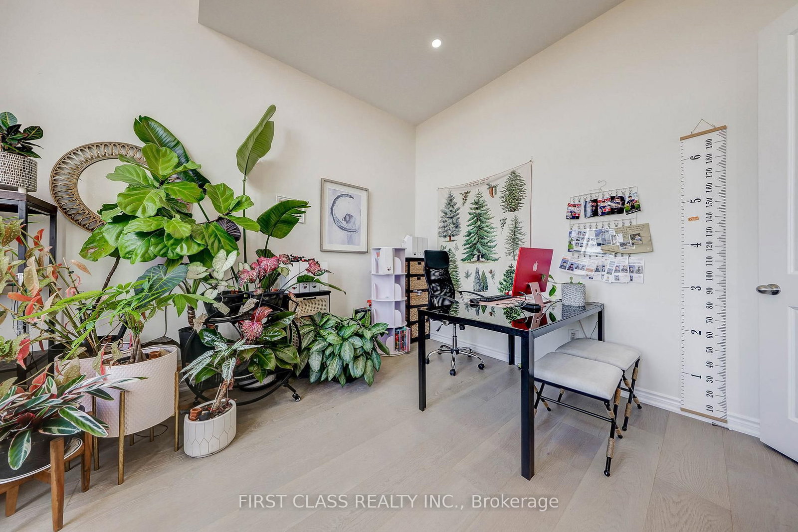 7 Cranley Road • East Gwillimbury, ON photo 6