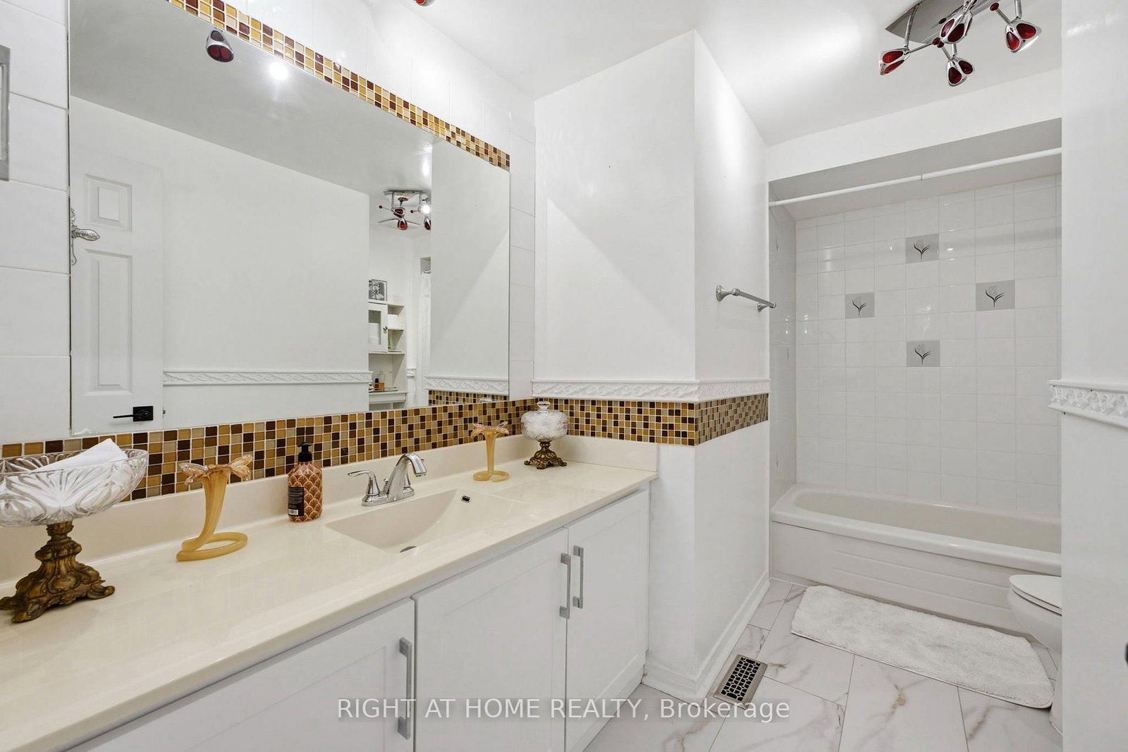 87 William Honey Crescent • Markham, ON photo 21