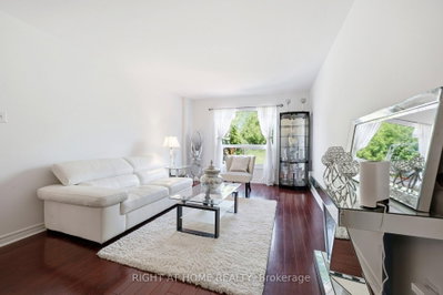 87 William Honey Crescent • Markham, ON photo 6