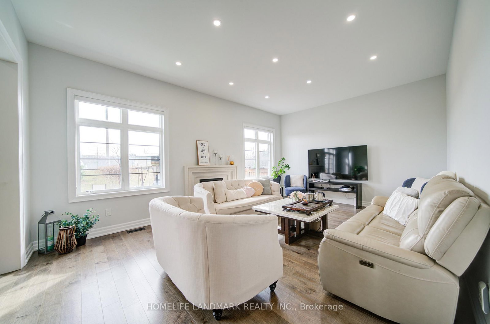 43 Mike Boshevski Court • Aurora, ON photo 17