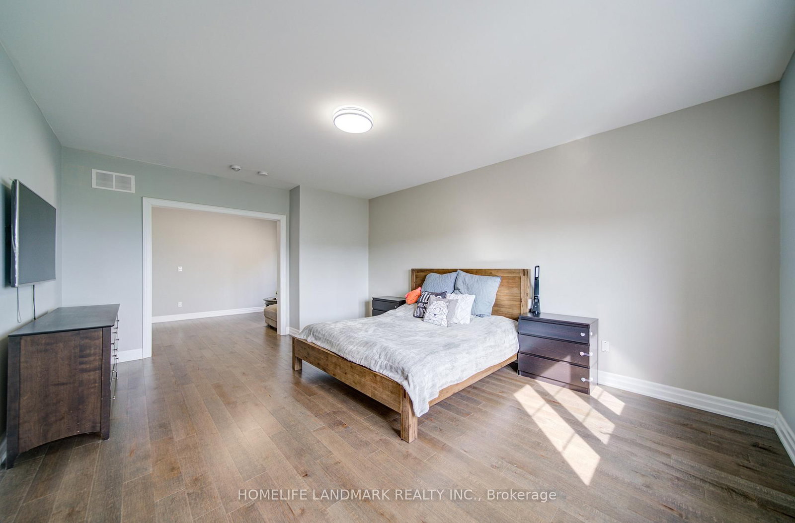 43 Mike Boshevski Court • Aurora, ON photo 26