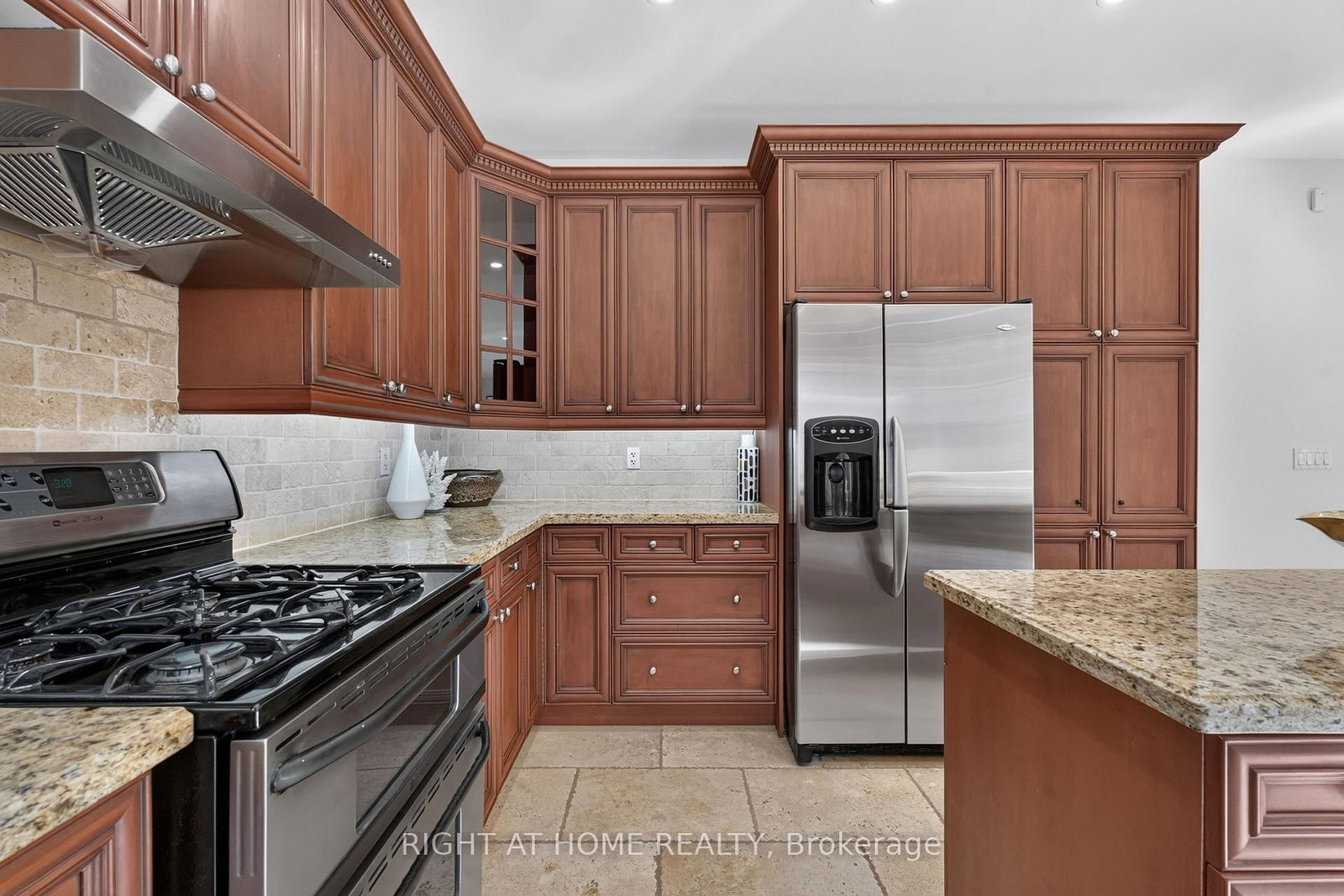 23 Mackay Drive • Richmond Hill, ON photo 22