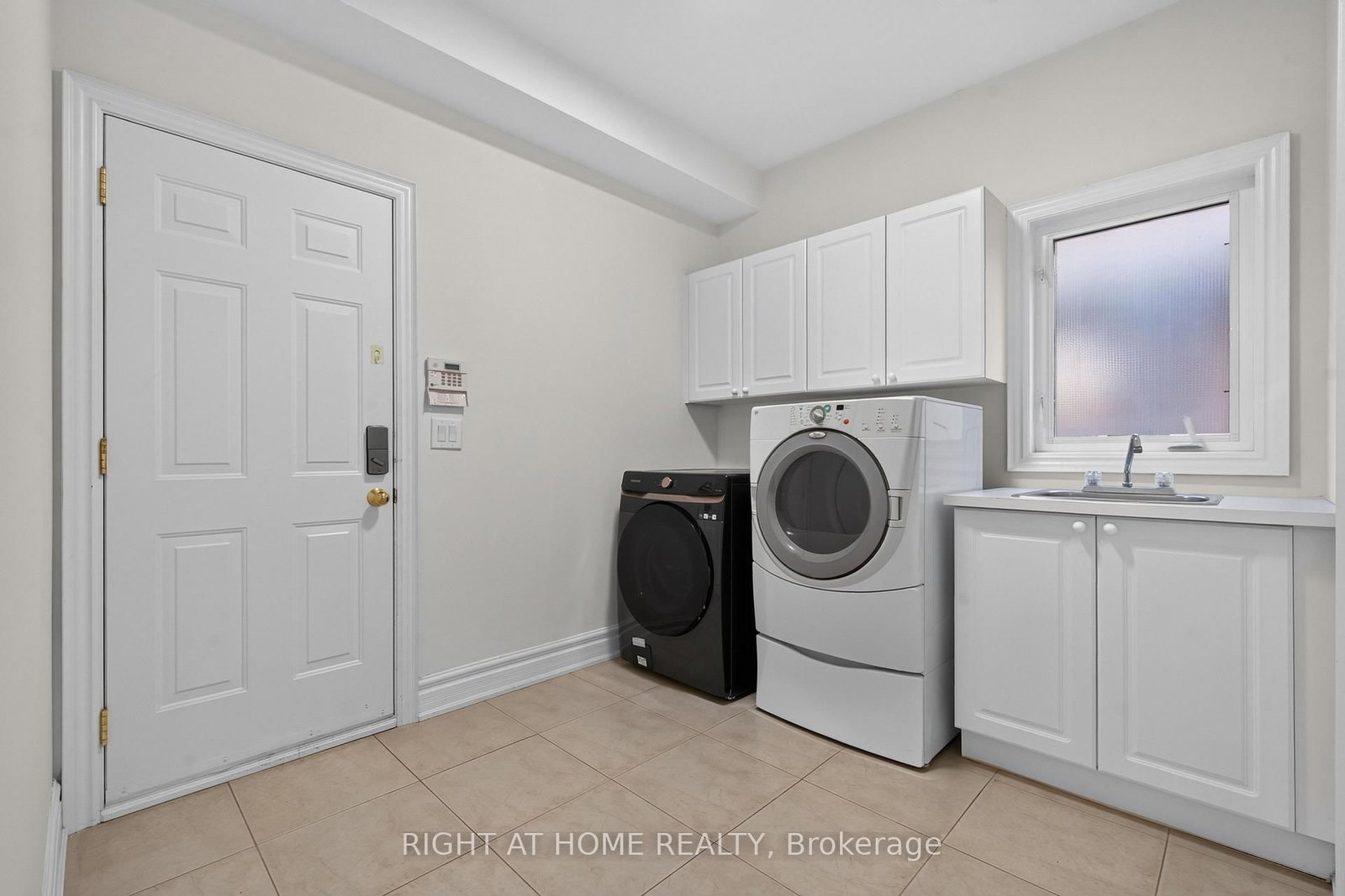 23 Mackay Drive • Richmond Hill, ON photo 41