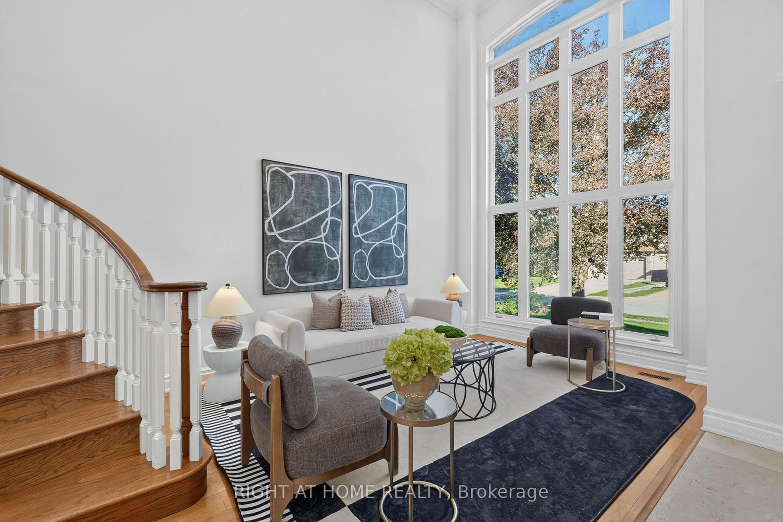 23 Mackay Drive • Richmond Hill, ON photo 5