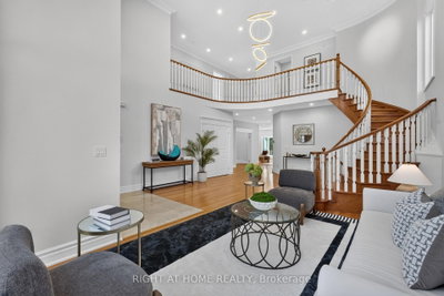 23 Mackay Drive • Richmond Hill, ON photo 8