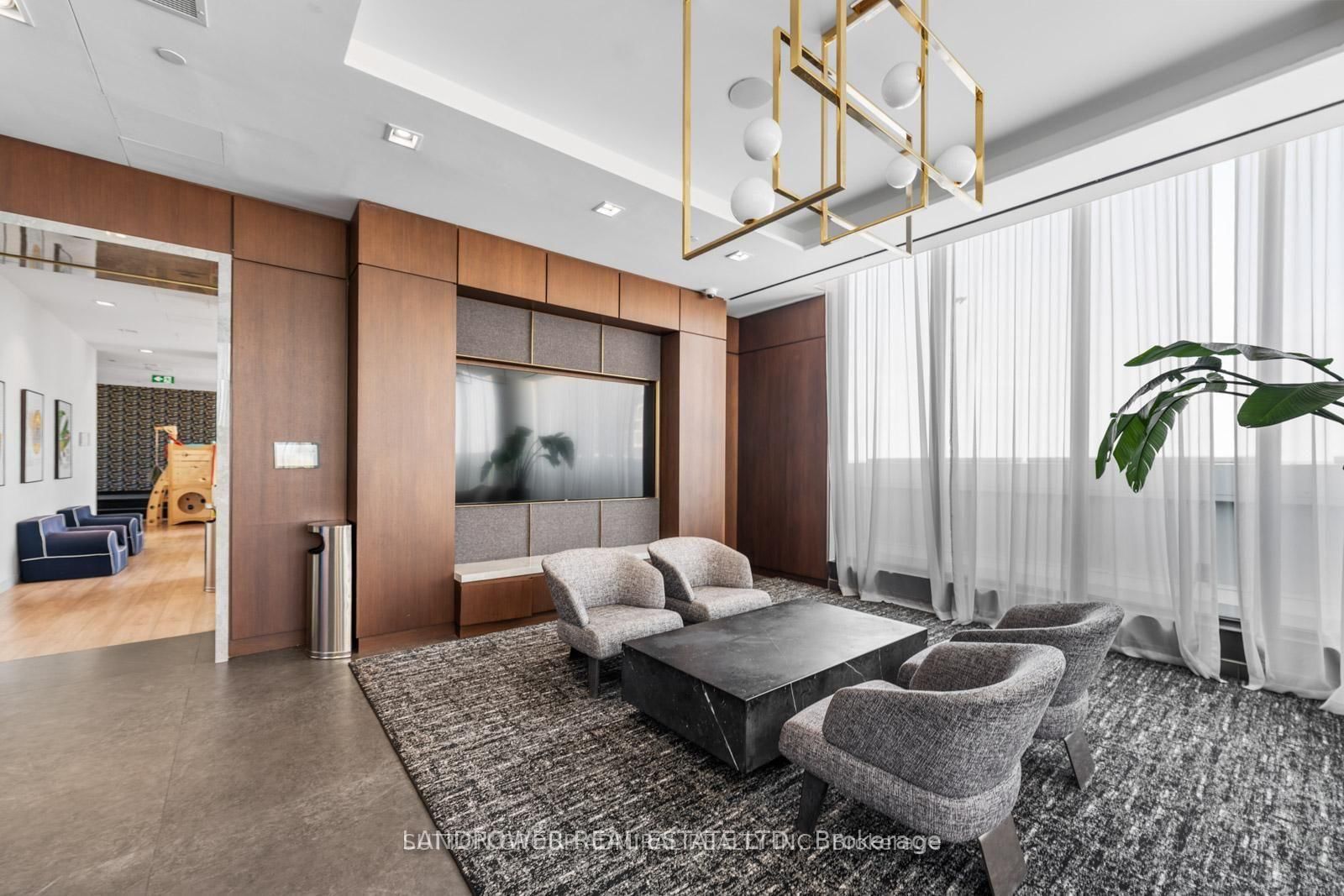 3006-950 Portage Pkwy, Vaughan, view 18