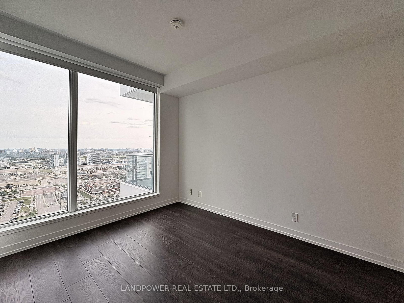 3006-950 Portage Pkwy, Vaughan, view 5