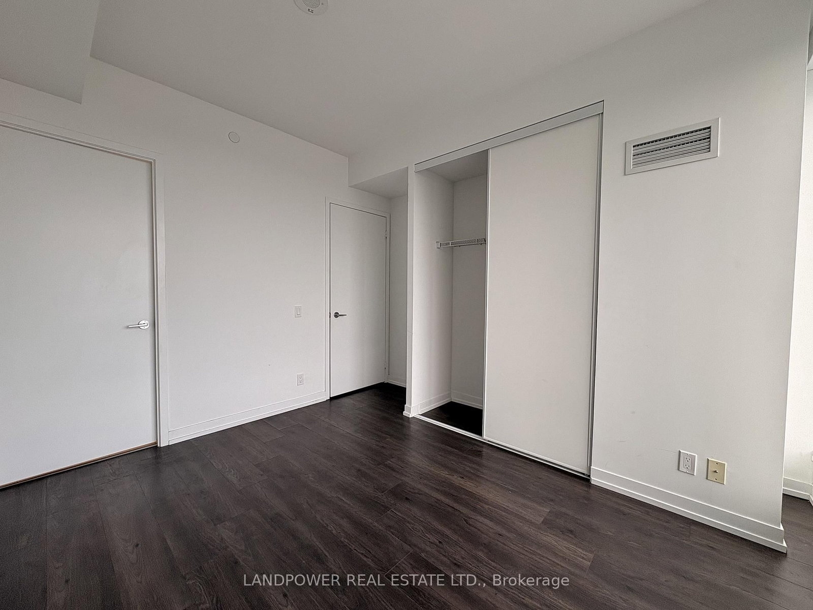 3006-950 Portage Pkwy, Vaughan, view 6