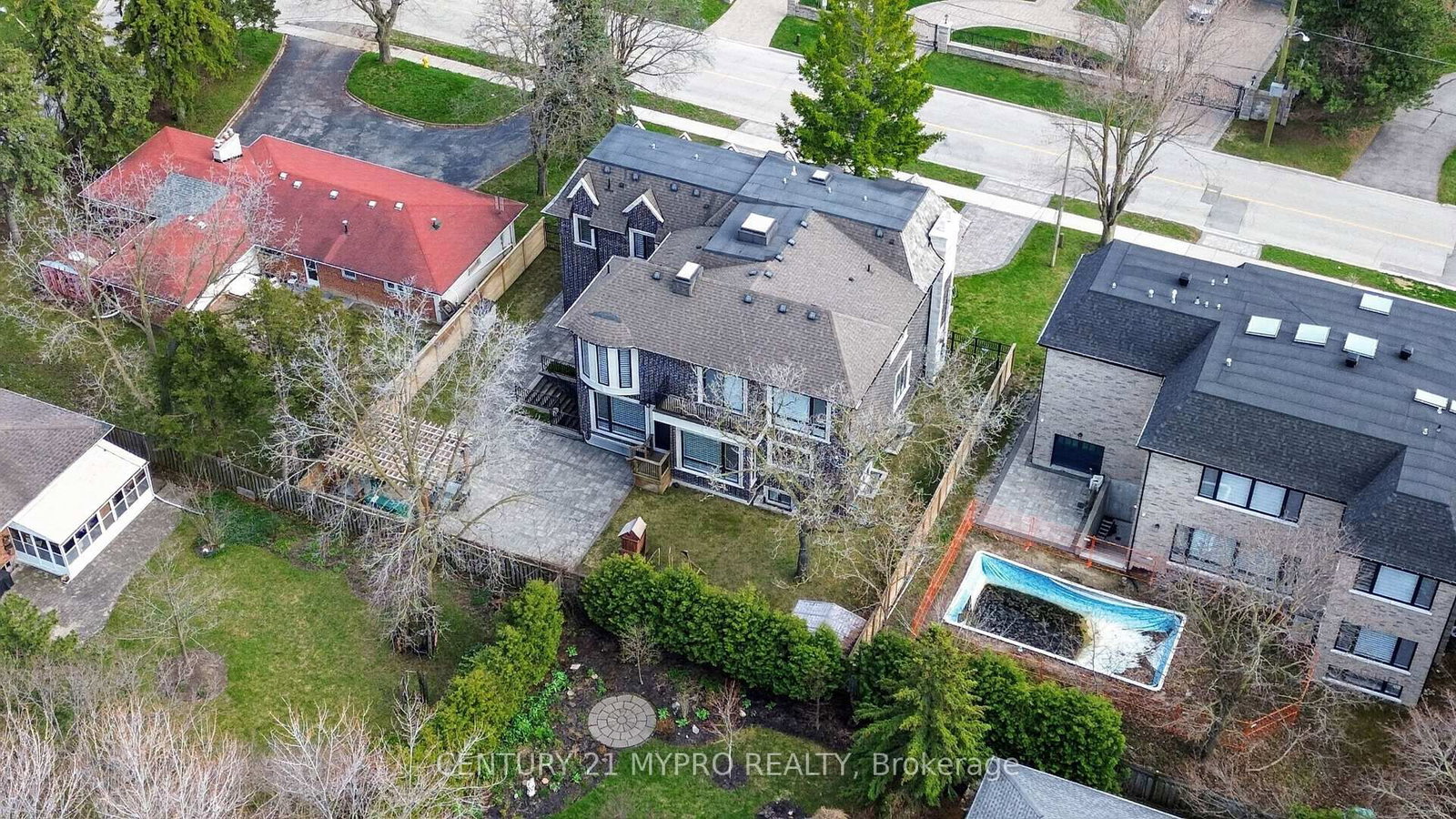 20 Uplands Ave, Vaughan, view 32