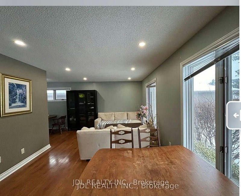 One Bedroom Main Floor - 110 Robinson St Street