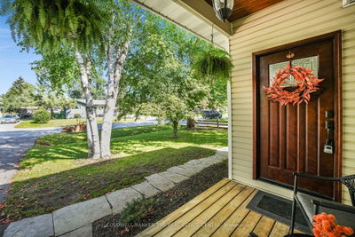 205 Sunset Crescent • Innisfil, ON photo 5