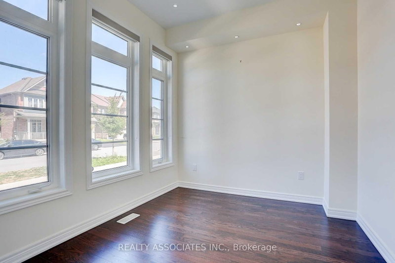 153 Roy Harper Avenue